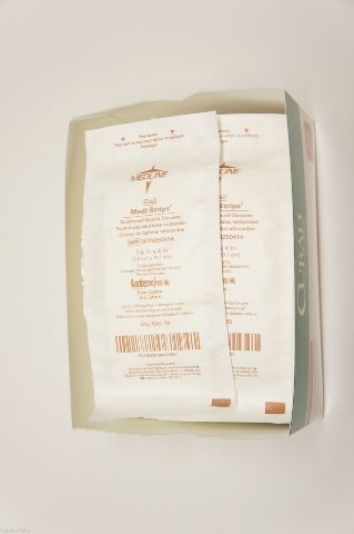 Medline NON250414 Reinforced Wound Closures 1/4 in x 4 in Pack of 50